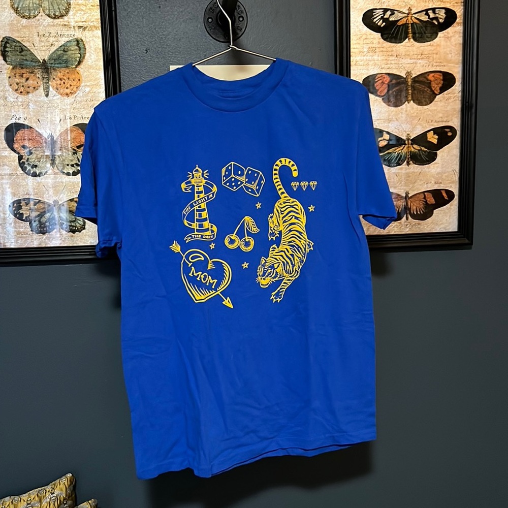 Tattoo shirt. Sz Med. Excellent condition